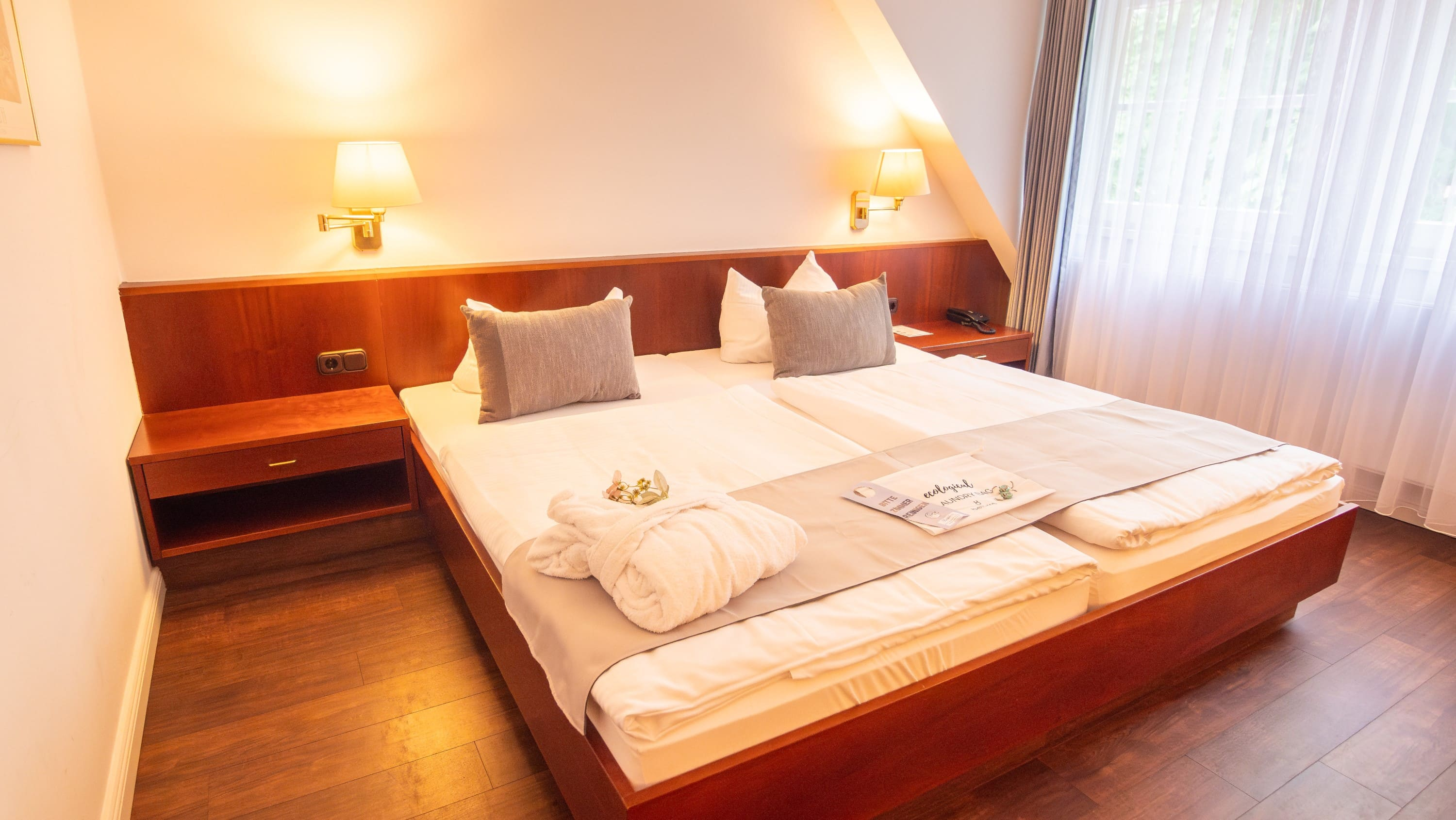 Doppelzimmer Standard Bett