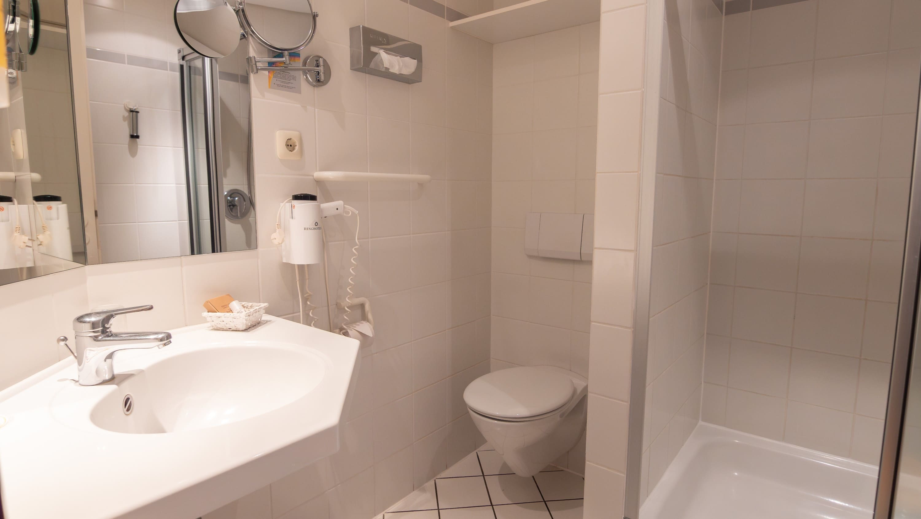 Einzelzimmer Badezimmer