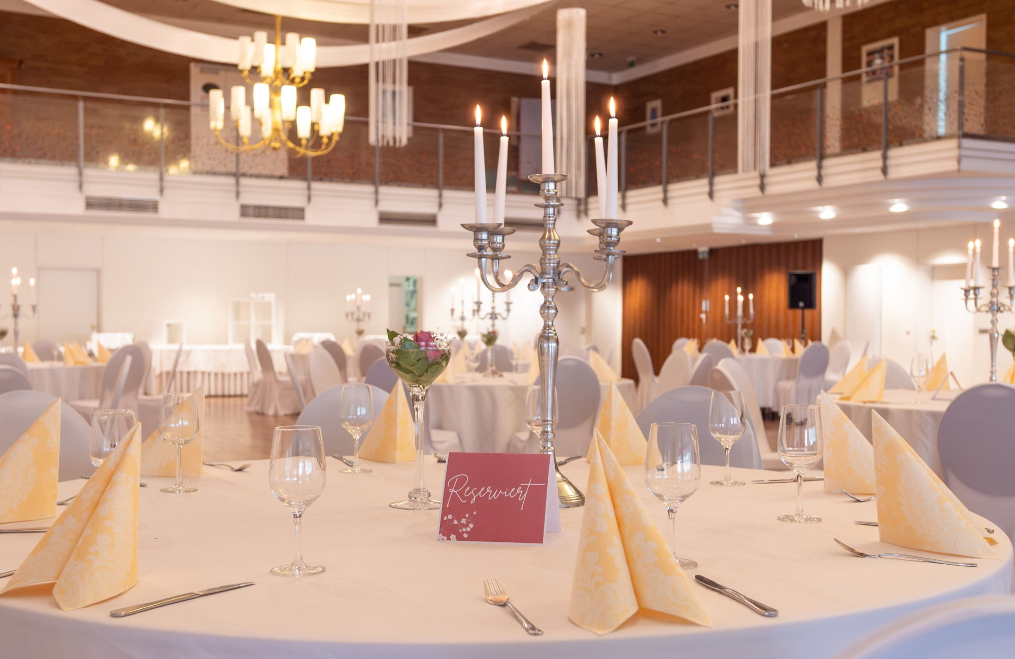 Ringhotel Festsaal Tisch mit Kerze